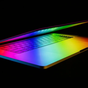 این موضوع رؤیای مکبوک پرو M6 با نمایشگر OLED را در سال جاری زنده نگه میدارد
